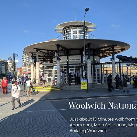 Skyvillion - London River Thames Top Floor Apartments By Woolwich Ferry, Mins To London Excel, O2 Arena , London City Airport With Parking Esterno foto