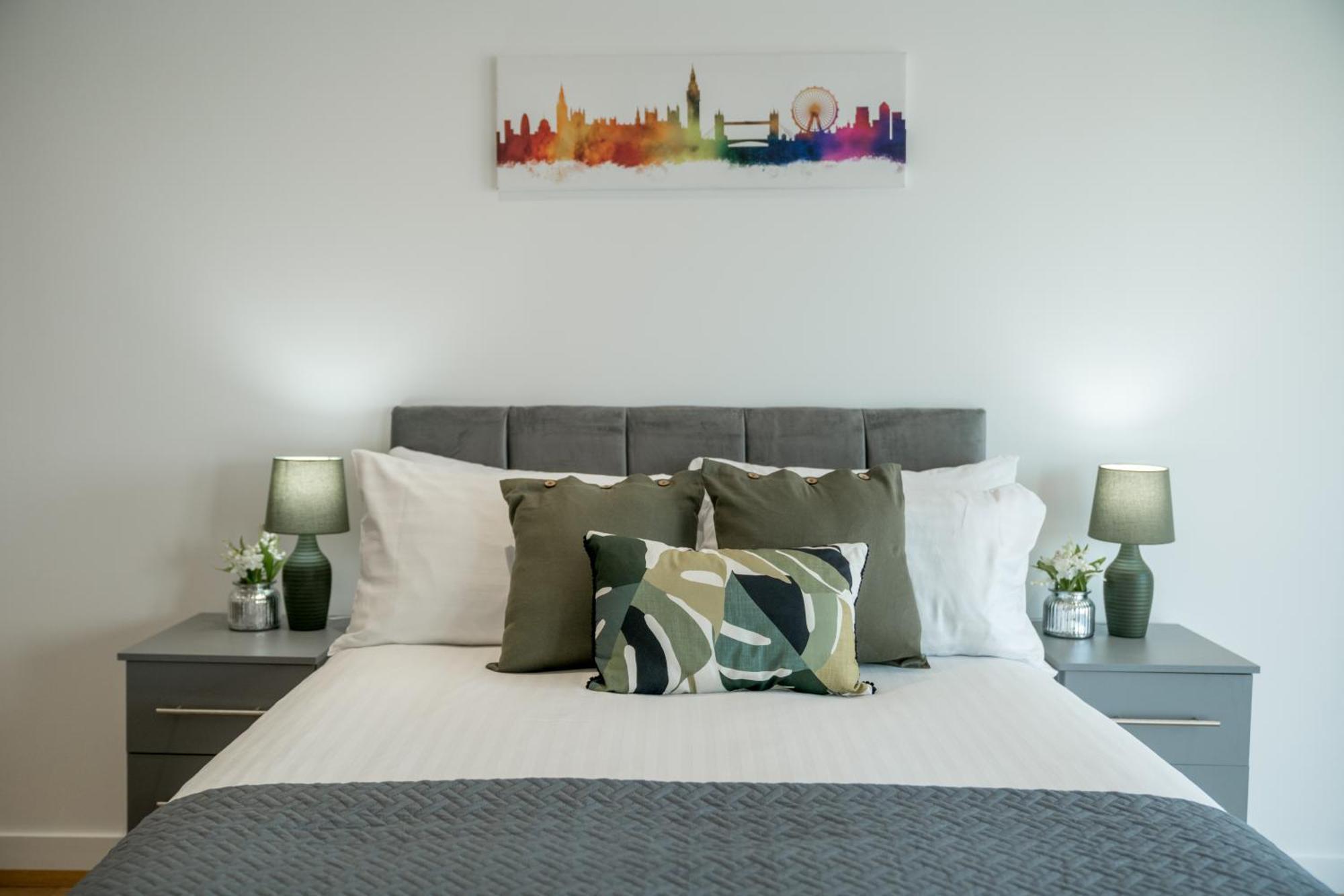 Skyvillion - London River Thames Top Floor Apartments By Woolwich Ferry, Mins To London Excel, O2 Arena , London City Airport With Parking Esterno foto