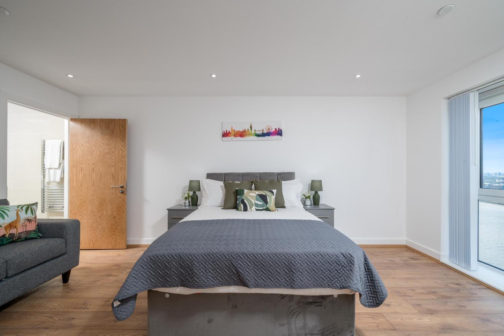 Skyvillion - London River Thames Top Floor Apartments By Woolwich Ferry, Mins To London Excel, O2 Arena , London City Airport With Parking Esterno foto
