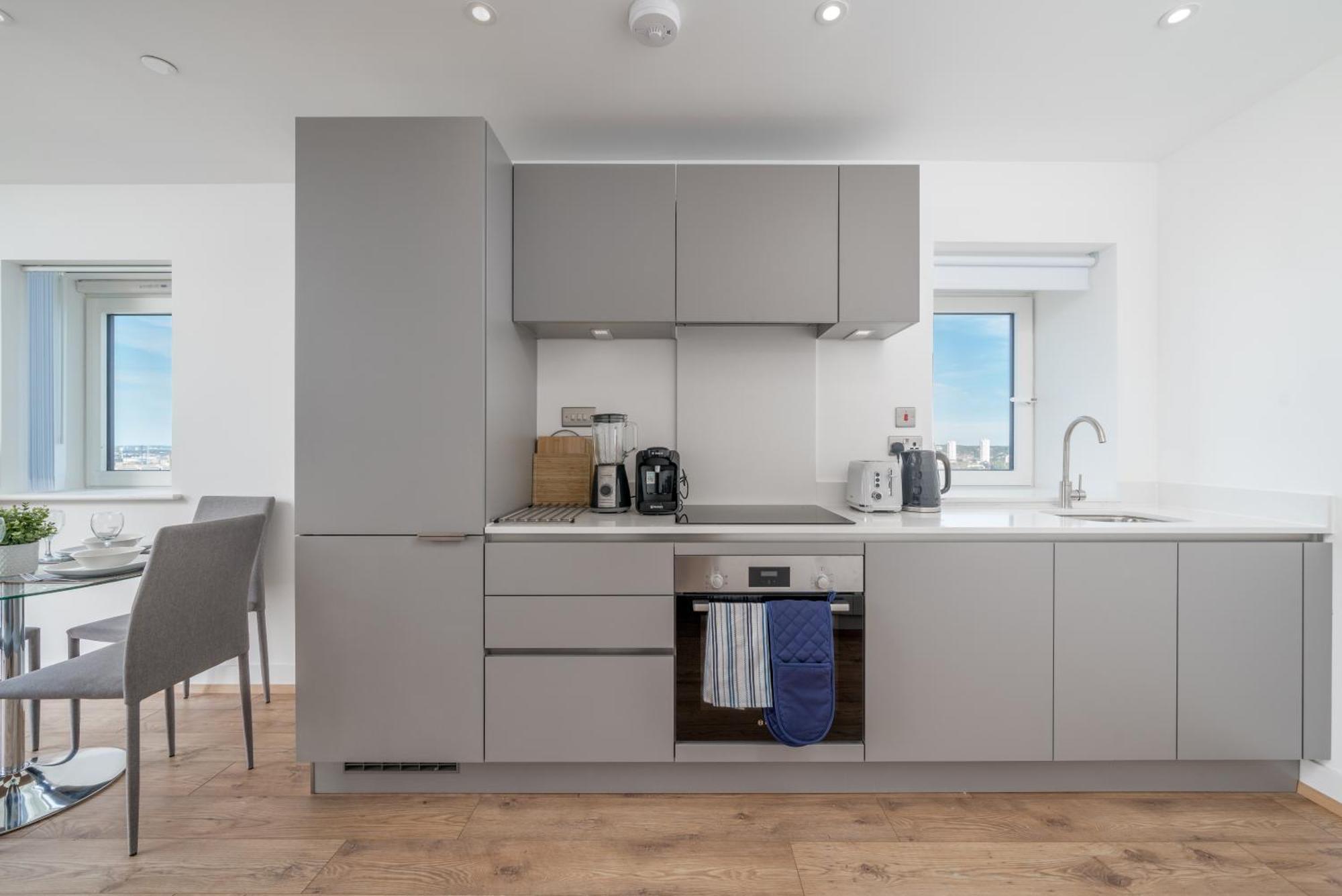 Skyvillion - London River Thames Top Floor Apartments By Woolwich Ferry, Mins To London Excel, O2 Arena , London City Airport With Parking Esterno foto
