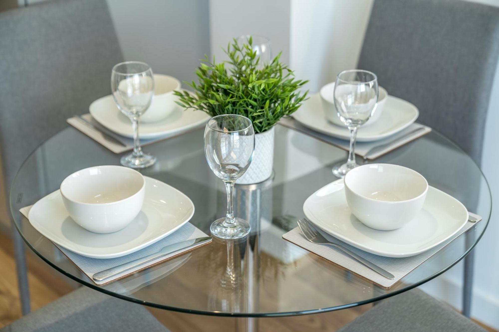 Skyvillion - London River Thames Top Floor Apartments By Woolwich Ferry, Mins To London Excel, O2 Arena , London City Airport With Parking Esterno foto