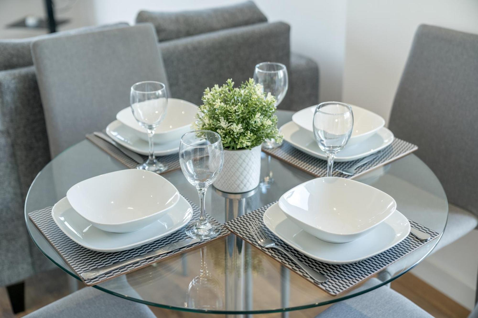 Skyvillion - London River Thames Top Floor Apartments By Woolwich Ferry, Mins To London Excel, O2 Arena , London City Airport With Parking Esterno foto